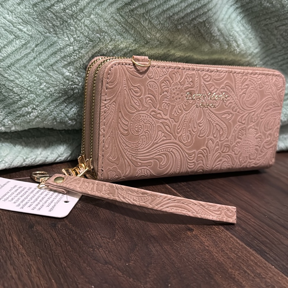 Darcy Marks London Taupe Wristlet Wallet & Crossbody Bag - Picture 3 of 12